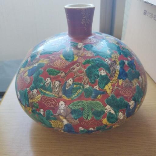多色使いの工芸品 ボトル型