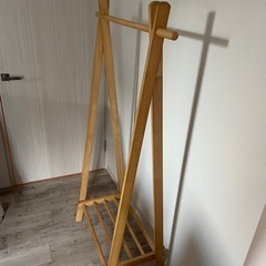 ハンガーラック（ニトリで購入）の画像