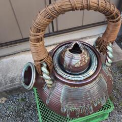 引取限定 信楽焼 八山窯 大型急須 緑釉 置物 オブジェ 店舗ディスプレイ

の画像