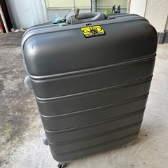 キャリーケース　大型