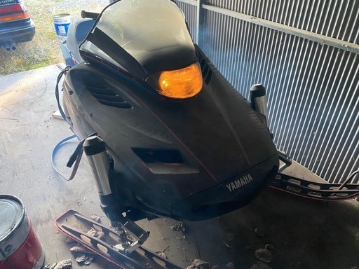 コリアグランドセール 北見近郊冬遊びに！レストアベースYAMAHAスノーモービルVー スノーモービル