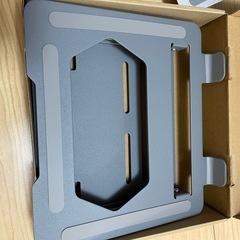 パソコンスタンド