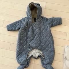 ギャップ  ジャンプスーツ ロンパース アウター ベビー 男の子用 60サイズ グレー GAP の画像