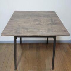 ダイニングテーブルとチェア2脚セットの画像