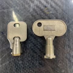 パチスロ実機 快盗ツインエンジェル2 　コイン不要機付　鍵付きの画像