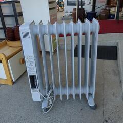 無料☆PHILIPS☆オイルヒーター☆当店名物、HD-3472、ホワイト、作動未確認【浜村鹿野温泉ICから3分 買取本舗 宮本リサイクル 営業時間9～19時 定休日水曜のみ←連絡できませんm(_ _)m】の画像