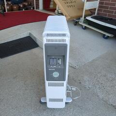 無料☆PHILIPS☆オイルヒーター☆当店名物、HD-3472、ホワイト、作動未確認【浜村鹿野温泉ICから3分 買取本舗 宮本リサイクル 営業時間9～19時 定休日水曜のみ←連絡できませんm(_ _)m】の画像