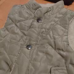 ベビー服ベスト100-120cmの画像
