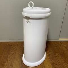 Ubbi ウッビ　オムツペール　ゴミ箱　ホワイト　オムツのゴミ箱