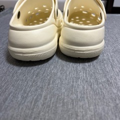 crocs調 厚底サンダル
の画像