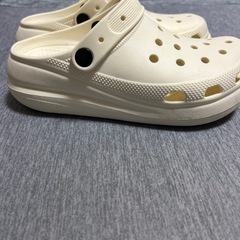 crocs調 厚底サンダル
の画像