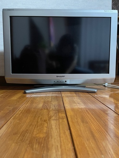 SHARP AQUOS 26型液晶テレビ　1000円