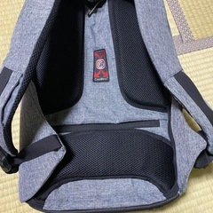 スリムリュック　グレー　　　新品の画像