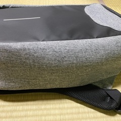 スリムリュック　グレー　　　新品の画像