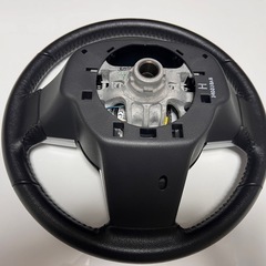 値下げ！ダイハツ純正革ハンドル黒中身入りの画像