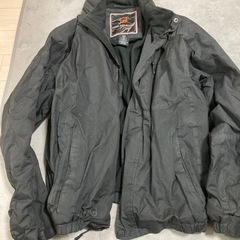 黒い冬ジャケット