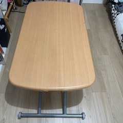 【値下げ】テーブル(高さ調整自由)