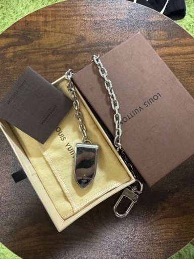 希少！LOUIS VUITTON ルイヴィトン マネークリップ パンス・ビエ・シェンヌ オジーヴ M66203 メタル/ルイヴィトン/マネークリップ/服/ファッション アクセサリー ネックレス