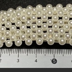 ヘアピンとヘアゴムの画像