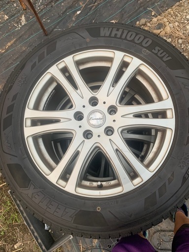 スタッドレスタイヤ&ホイールセット225/65/17ナット付き