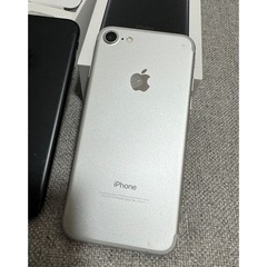 【2台セット】 iPhone7 ブラック 128GB 【付属品・箱あり】の画像