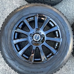 Nokian  Tyres 17インチスタッドレスタイヤの画像