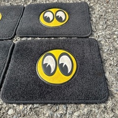 ムーンアイズ　フロアーマットユニバーサル　リア用4枚セットの画像