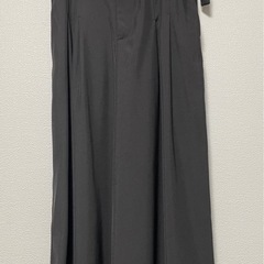 ★新品2024秋　REDYAZEL ハイウエストタックフレアパンツ　グレー ワイドパンツ
の画像