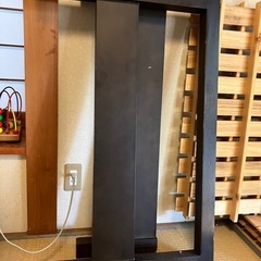 木製ベッドの画像