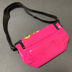 ショルダーポーチ バッグ ピンクの画像