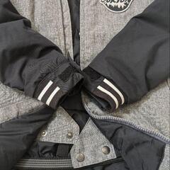 Burton 子供用 スノーボードジャケット 黒/グレー Jrの...