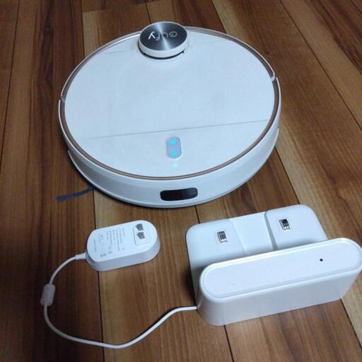 自動掃除機　EUFY　充電器のみ付属