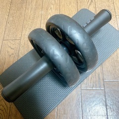 腹筋ローラー