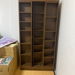 スライド式本棚です！
