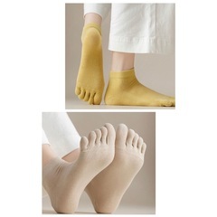 【新品未開封品】レディース用5本指ソックス2足の画像