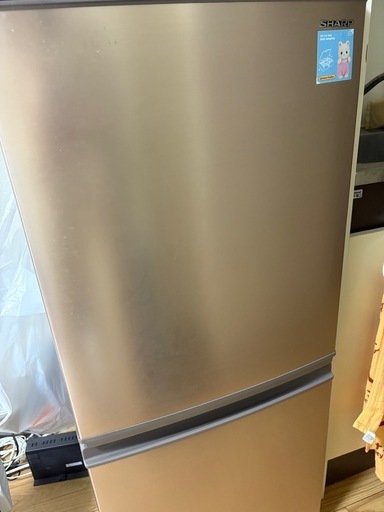 シャープ冷蔵庫137L
