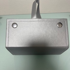 コンパクト五連メガネ入れの画像