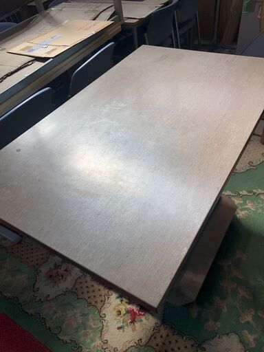 ミーティングテーブル　横幅120㎝　奥行750