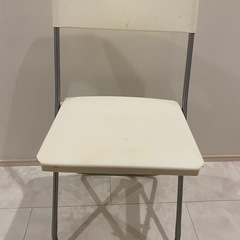 イケア収納可能椅子1脚 