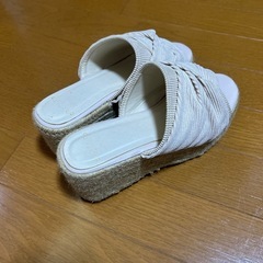 厚底　サンダル　ホワイト　ベージュ　Lの画像