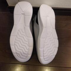 GUの未使用28㌢スニーカー③の画像