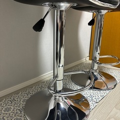 昇降椅子2台の画像