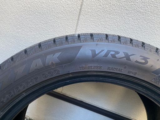 スタッドレスタイヤ　4本