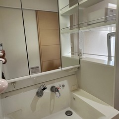 決まりました　リクシル洗面台 サイド棚付 上水洗の画像