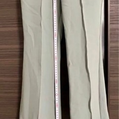 ストレートパンツの画像