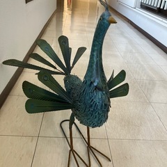 孔雀の置物　青銅色の画像