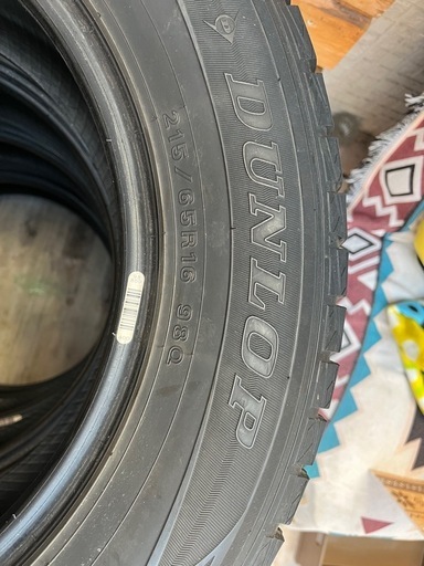 215/65/r16 スタッドレスタイヤのみ４本　アルファード30系