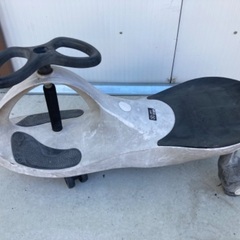 プラズマカー　足蹴り乗用玩具　子供足蹴り車