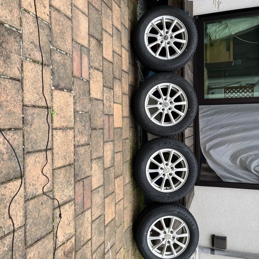 スタッドレス215/60R16(ホイール付き)