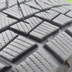 215/65R16 ブリジストンスタッドレスタイヤの画像
